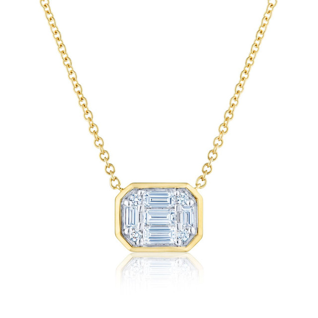  A beautiful rectangle shape pendant